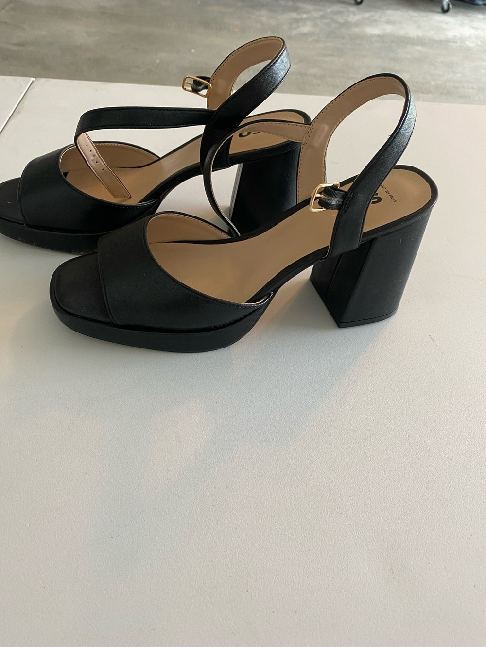 SO Black Block Heel Platform Sandal